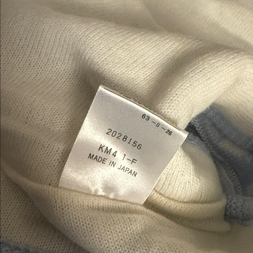 Celine infant poncho - Picture 10 of 11